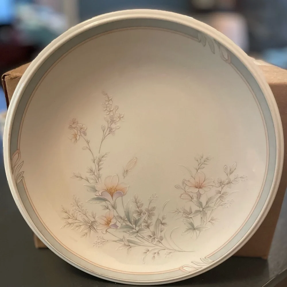 Deerfield by Norataki Floral Dinner Plate Set - Cream set of 2